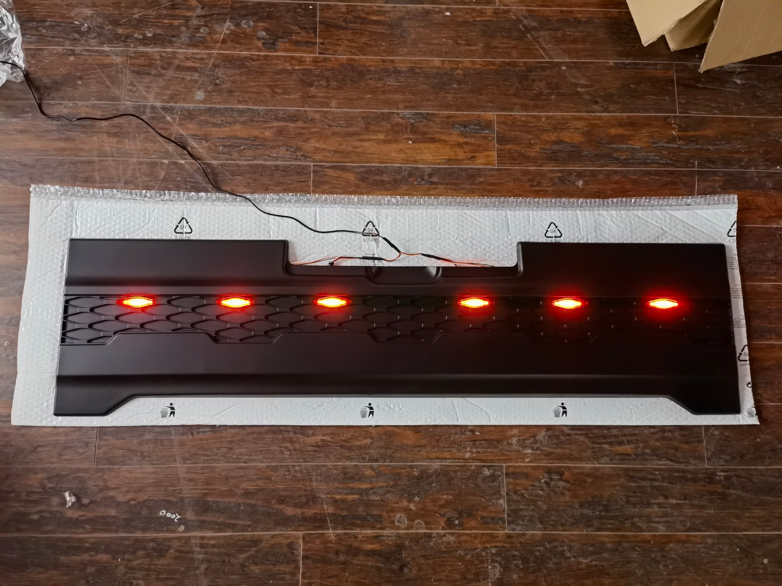Mitsubishi Triton L200 2019 Tailgate Trim (LED)