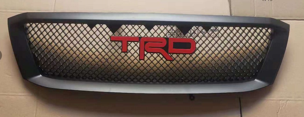Toyota Hilux Vigo 2005-2010 Grille (with Emblem)