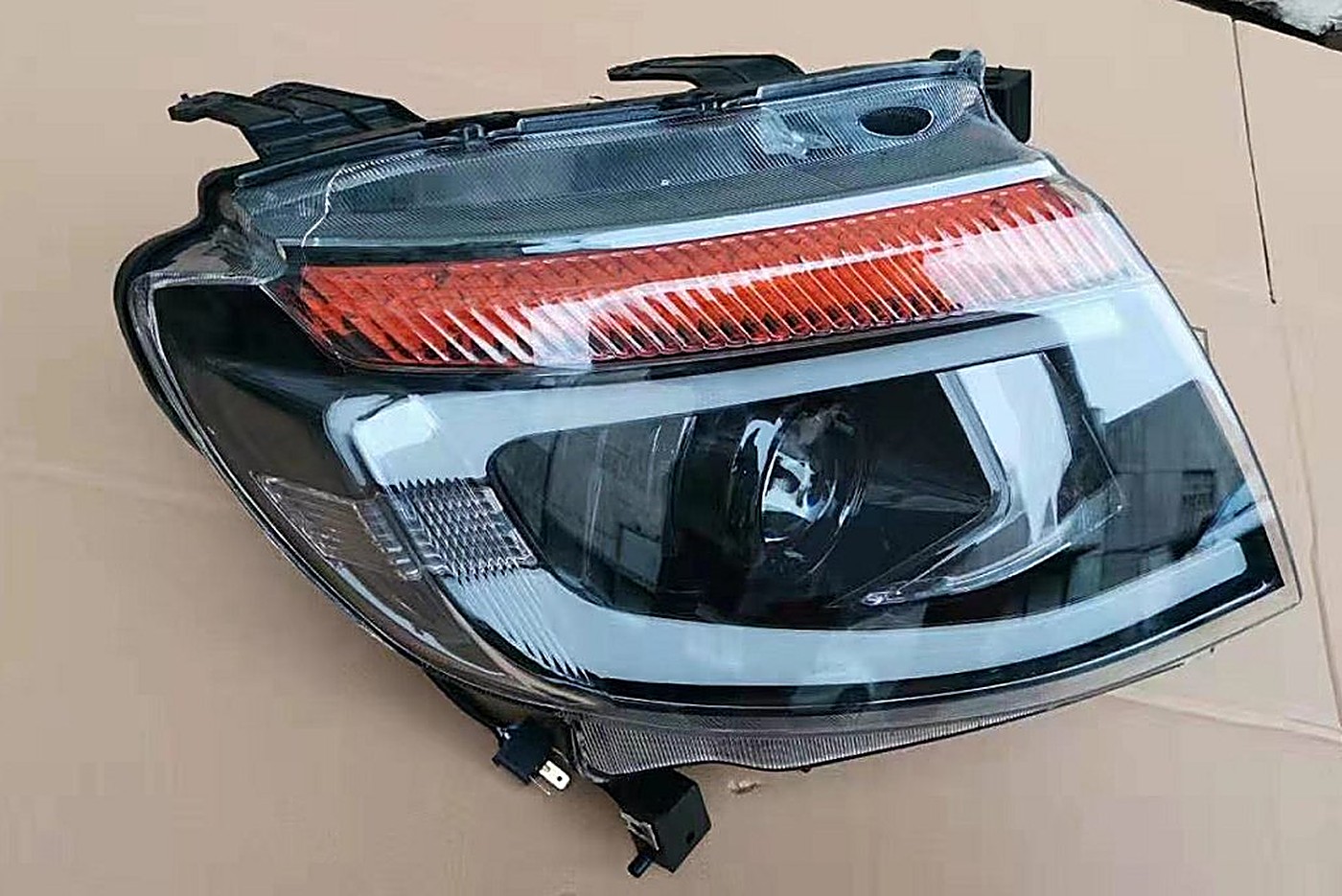 Ford Ranger T6 2012 Headlights