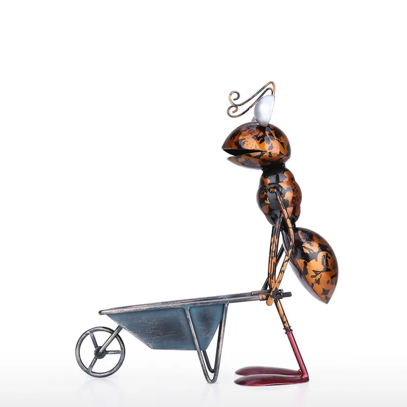 metal-ant-sculpture-with-wheelbarrow-a303-2