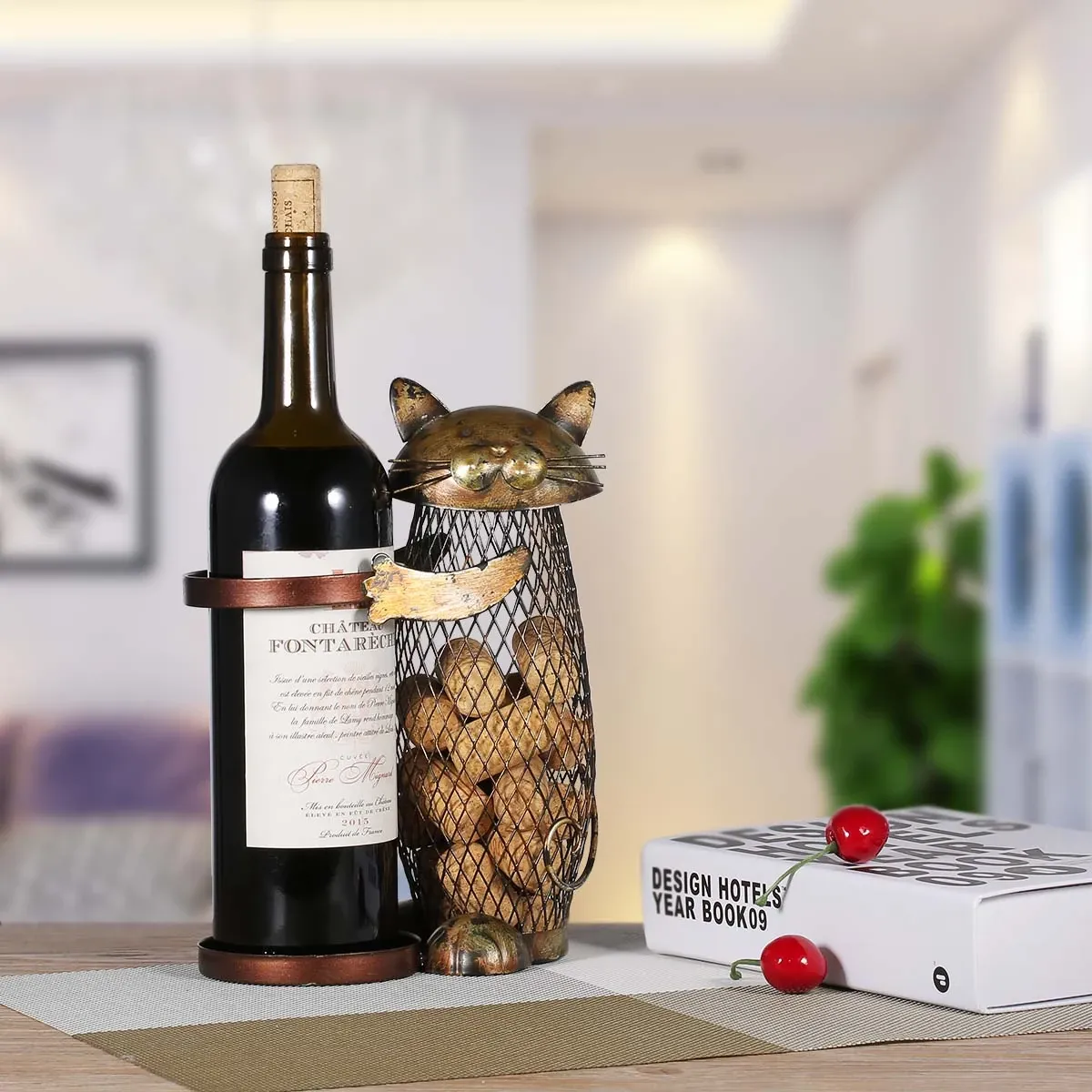 cat-wine-bottle-and-cork-holder