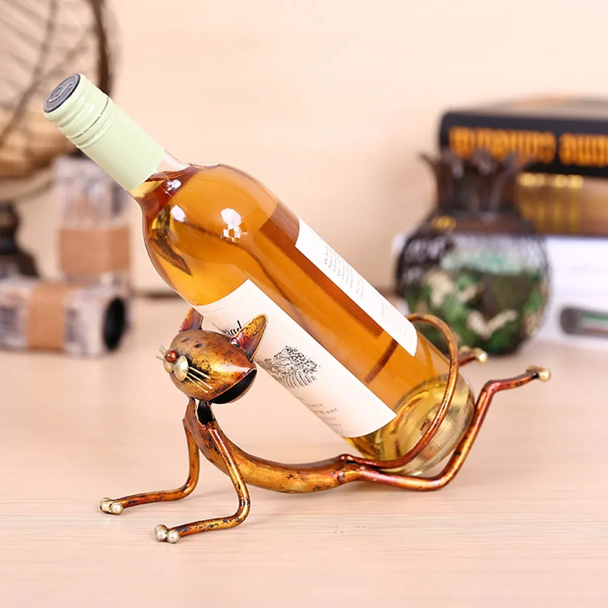 reclining-cat-metal-wine-bottle-holder