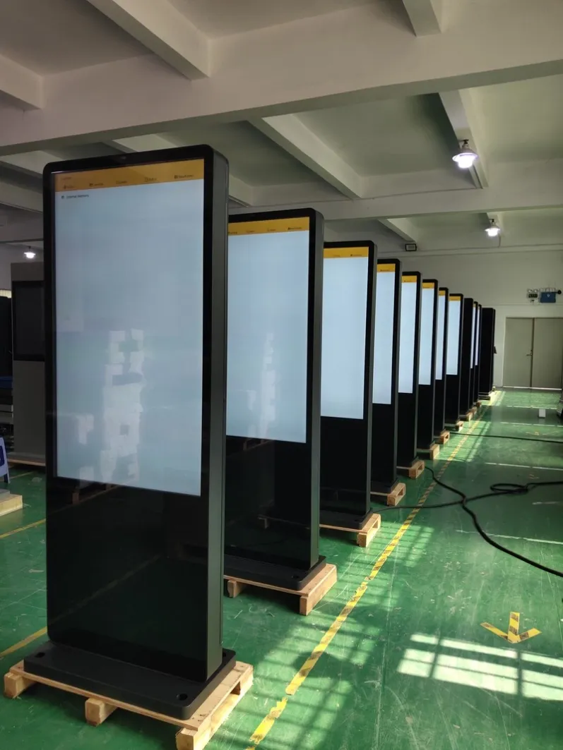 high-brightness-outdoor-display-care-01
