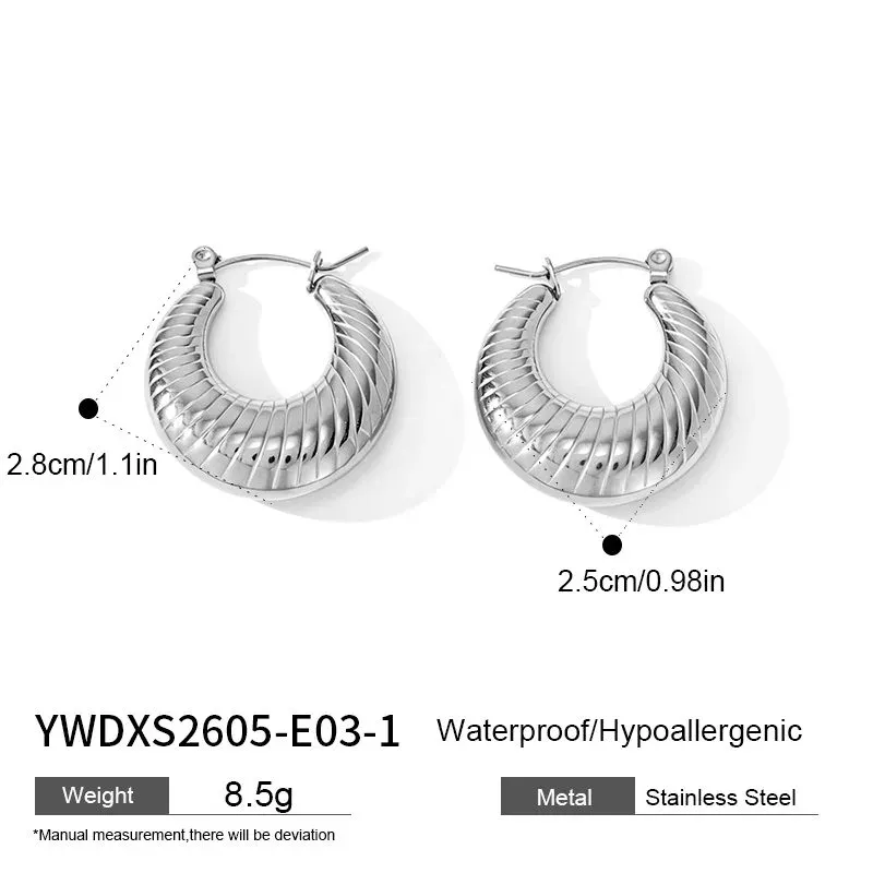 Ivanda Chunky Ribbed Hoop Earrings Gold Croissant YWDXS2605-E03 - view 01