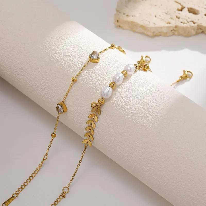 Ivanda Crystal Heart Chain Bracelet Gold CHOS-0852-J-W - view 06