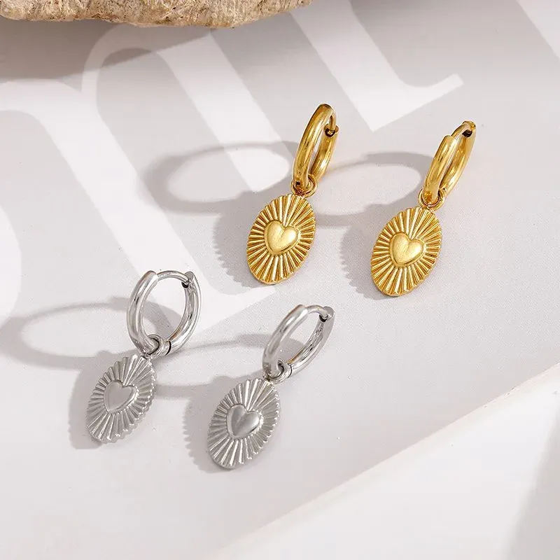 Ivanda Heart Medallion Hoop Earrings Gold YWDXS2605-E07 - view 06