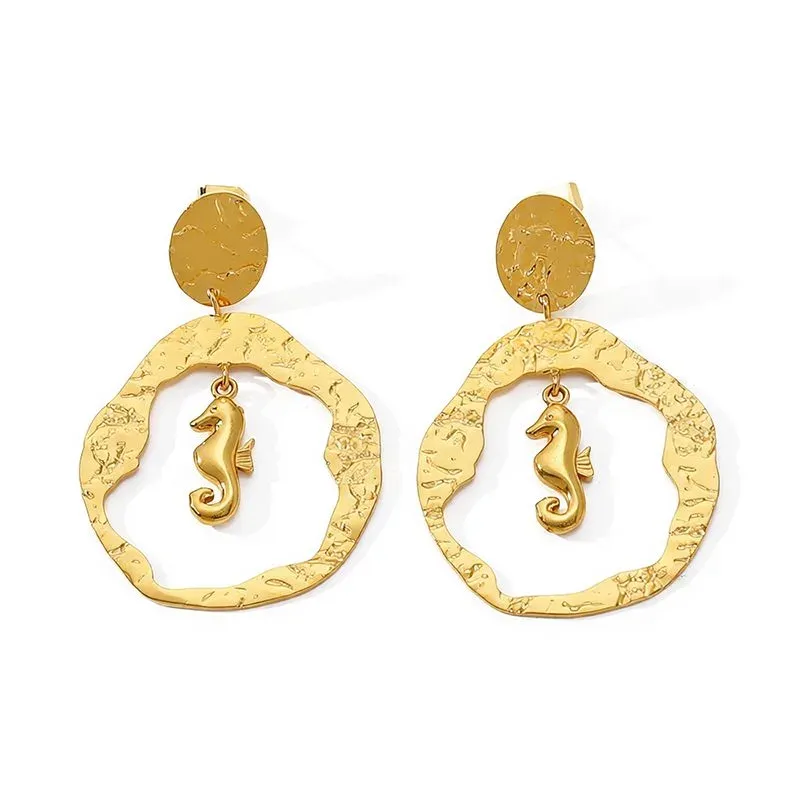 Ivanda Seahorse Hoop Earrings Gold Hammered CH1931 - view 03