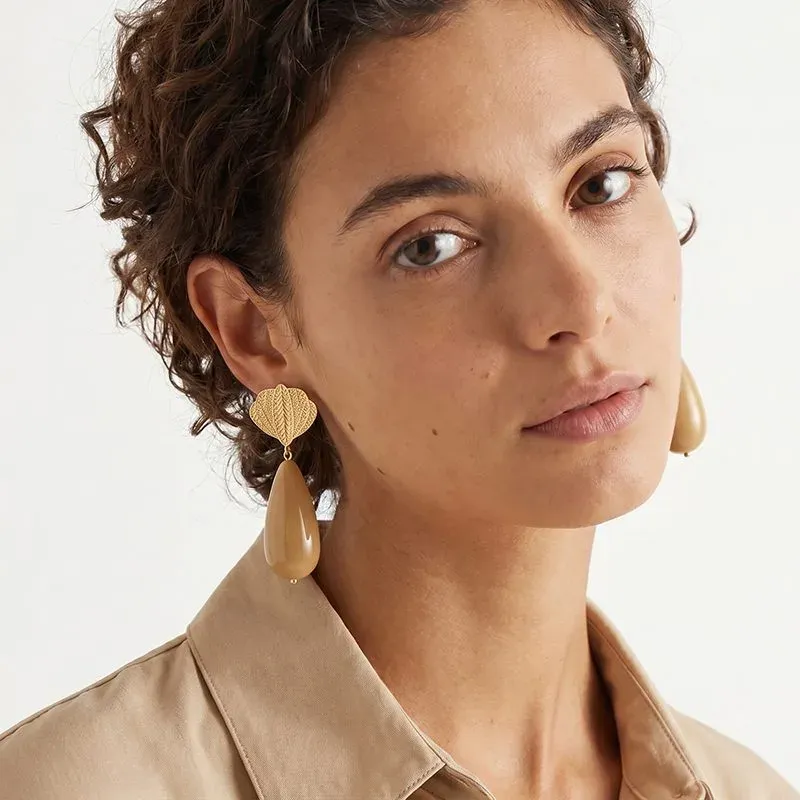 Ivanda Shell & Resin Teardrop Earrings PVD 18K Gold Plated Stainless Steel YWD2-E2504955-2 - view 03