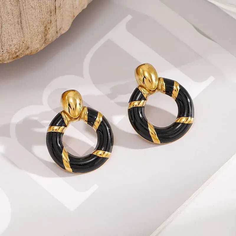 Ivanda Black Enamel Hoop Earrings with Gold Wrap YHTSE-2608100 - view 04