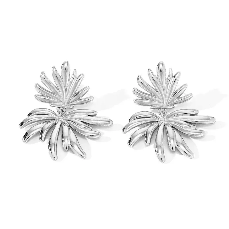 Ivanda Pavé Fan Pendant Necklace Silver CH1930 - view 03