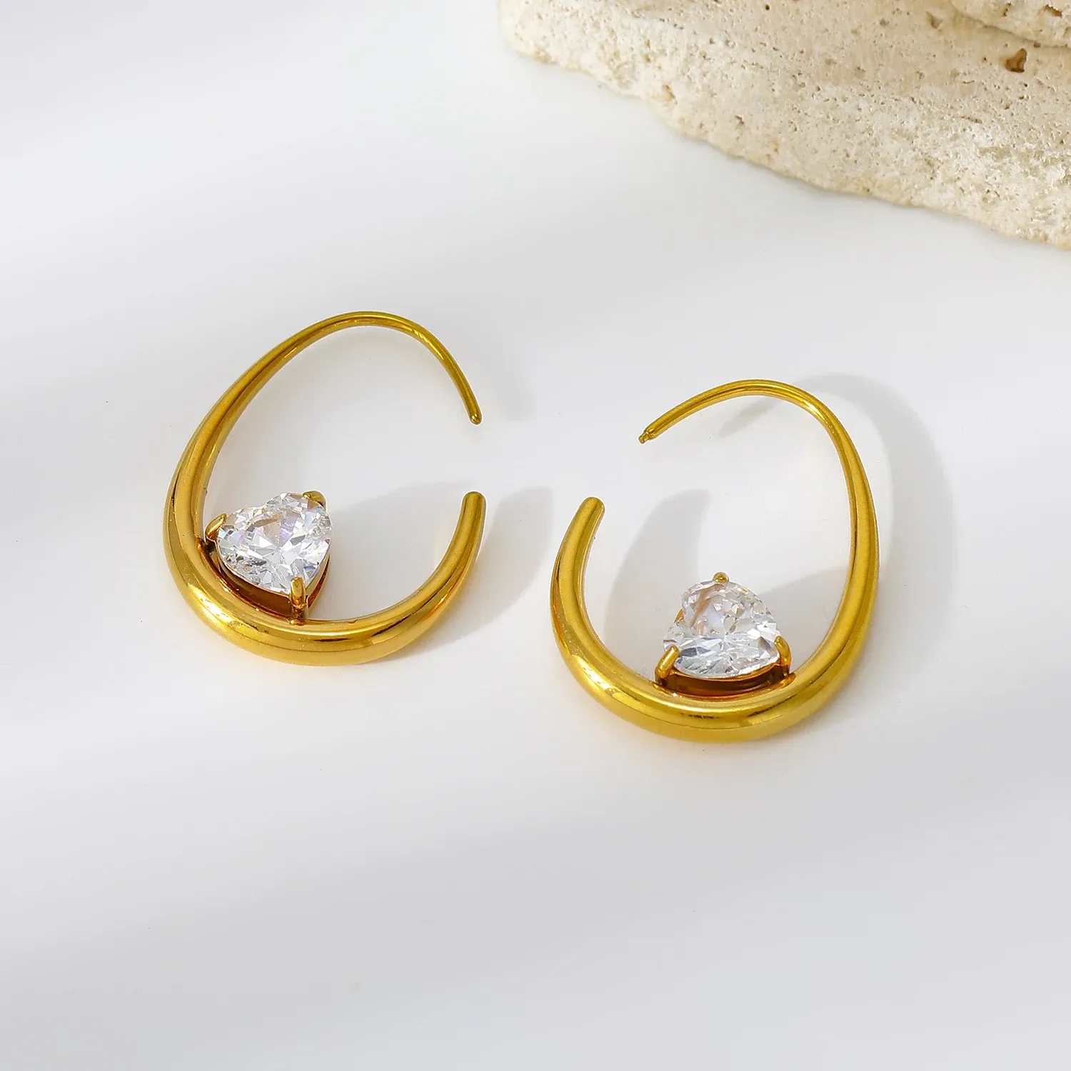 opt-2026-gold-hoop-earrings