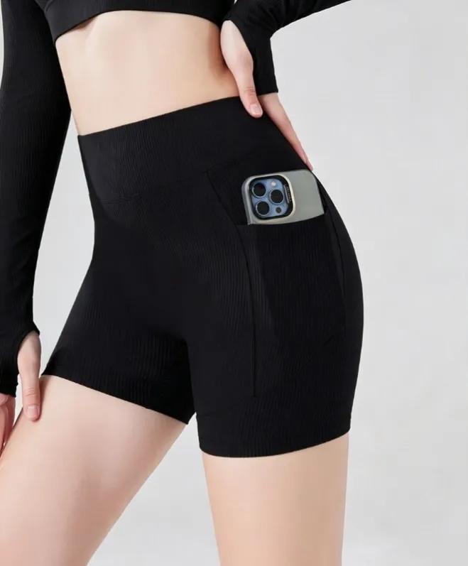Single side pocket on black GENY YOGA 25032 ribbed workout shorts