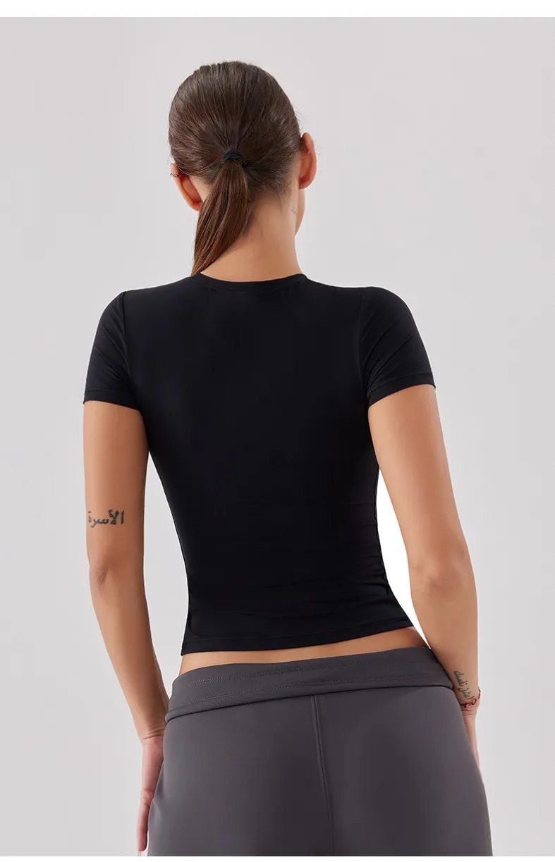 Black back view of GENY YOGA 25070 fitted workout T-shirt