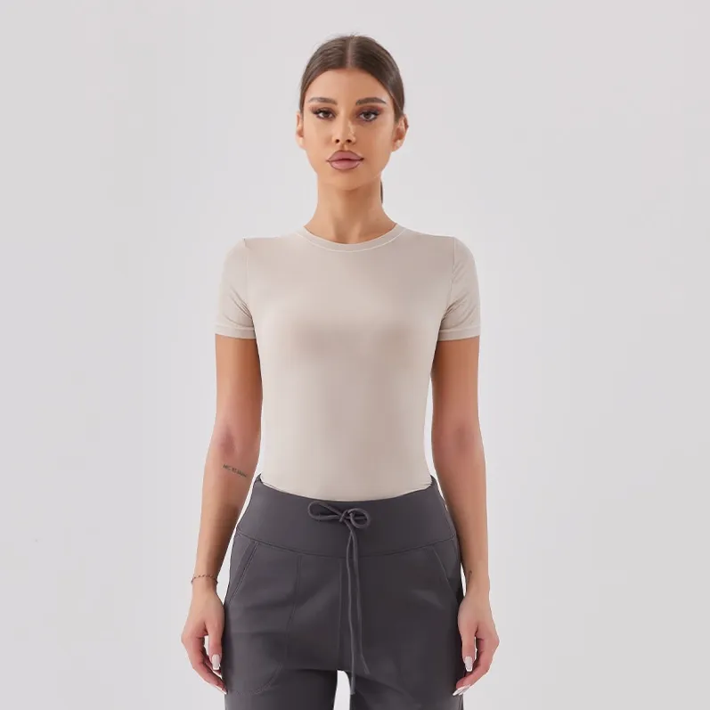Milk tea front view of GENY YOGA 25070 sculpting short-sleeve workout top