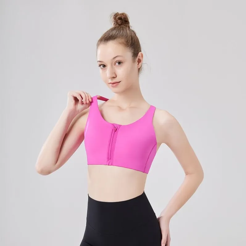 Woman wearing GENY YOGA 25018 rose red front-zip sports bra for fitness training