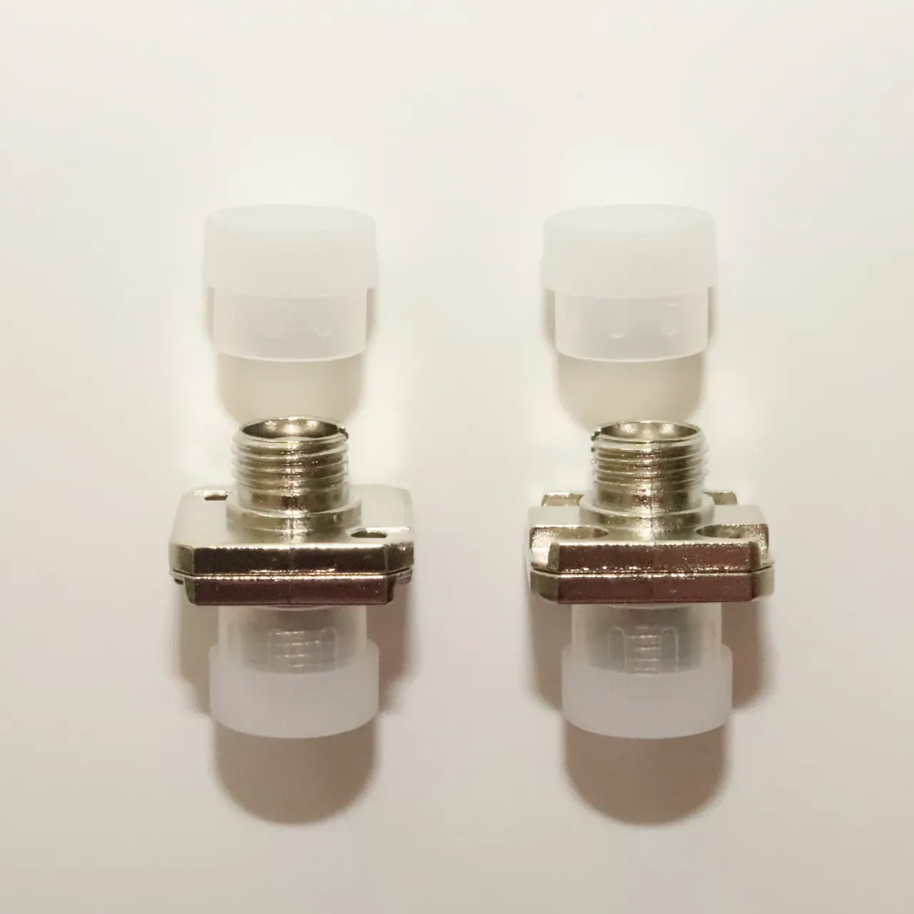 Threaded Bulkhead Coupler for Stable Fiber Connections