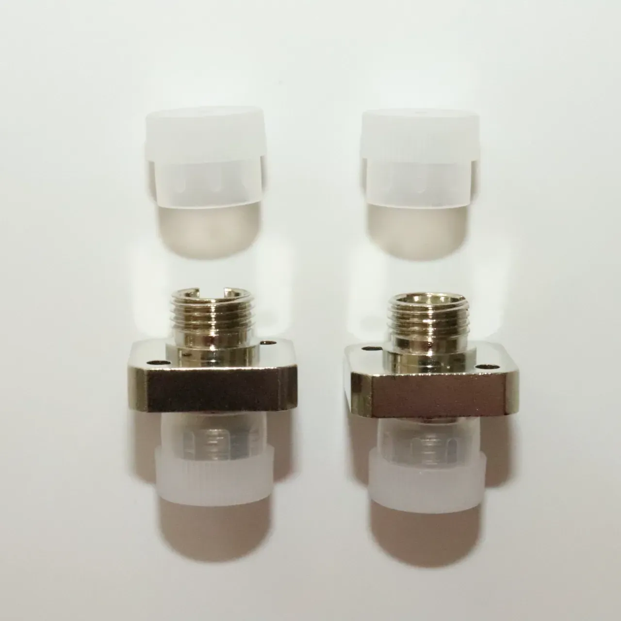 FC to FC Fiber Optic Adapter Threaded Bulkhead Coupler for Stable Fiber Connections