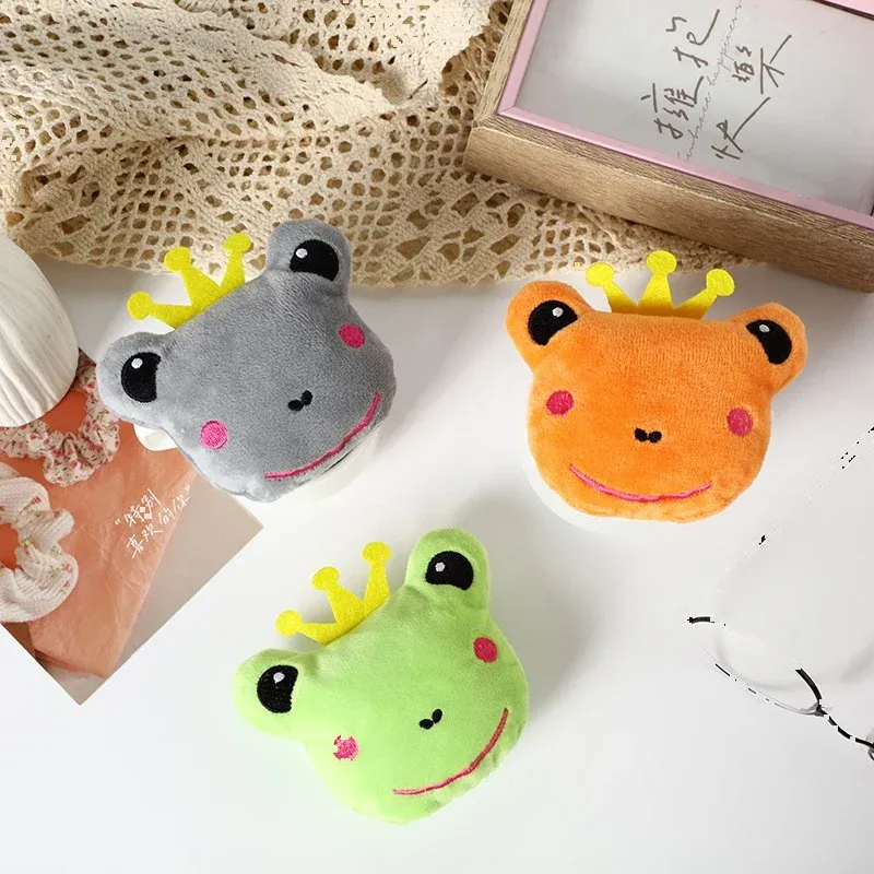 Crown Frog Catnip Cat Toy wholesale from Lanshine Pet