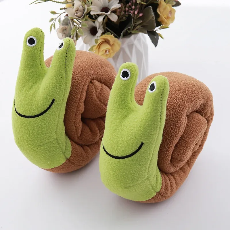 Treat-Hiding Snail Plush Dog Toy wholesale from Lanshine Pet