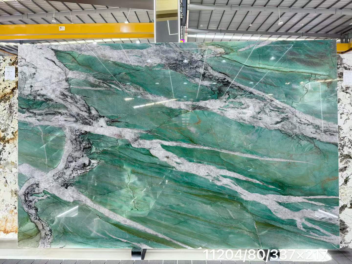 Royal Green luxury slab from xmtaiyistone (2)