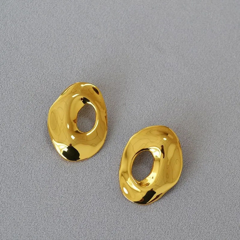 earrings_irregular_metal_04.webp