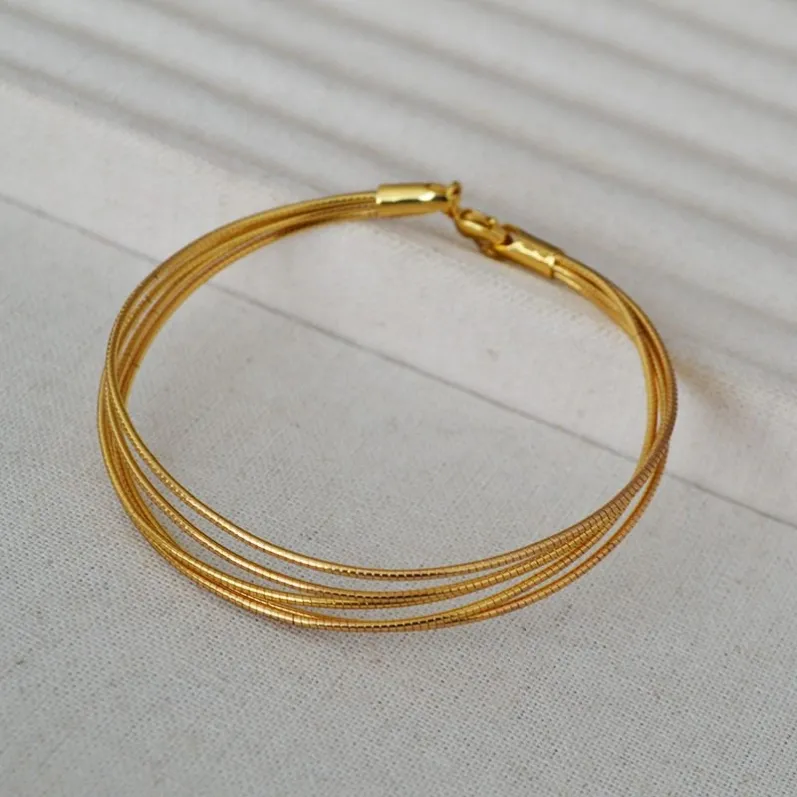 bracelets_snake_chain_03.webp