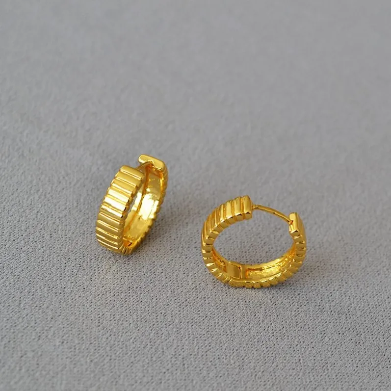 earrings_hoop_fluted_02.webp