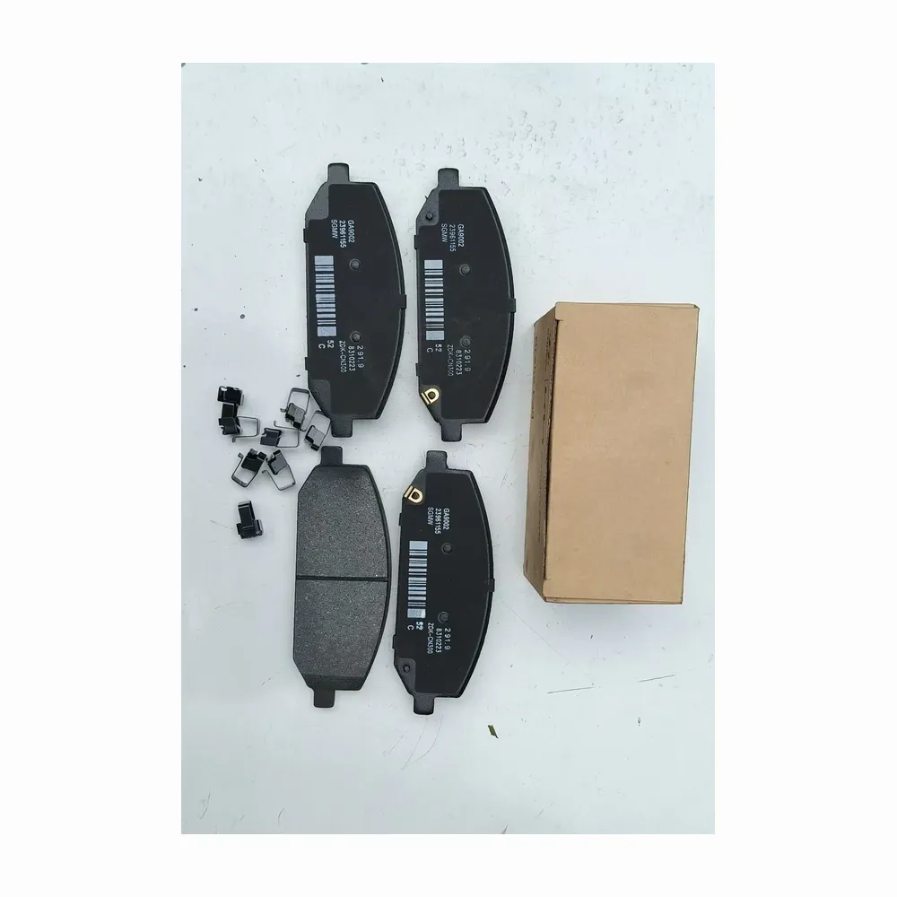 Brake pad set with fitting clips and plain export carton