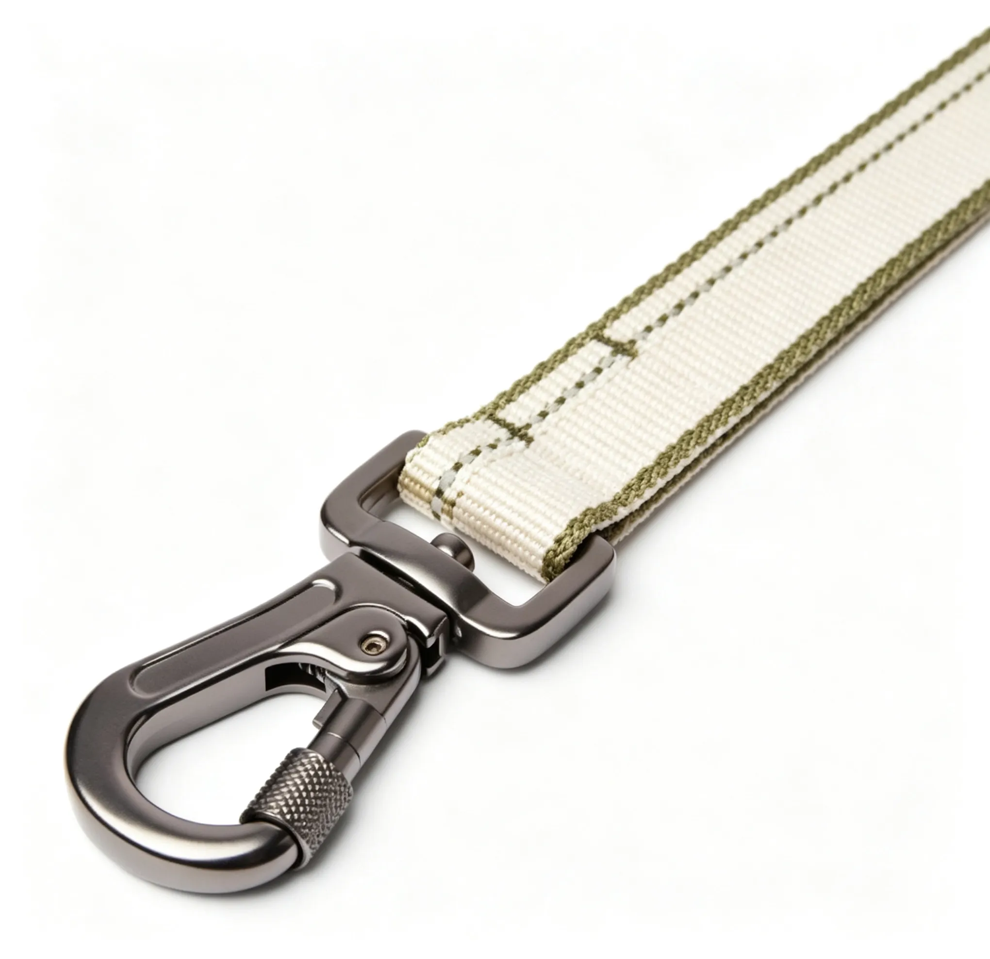 bungee-dog-leash-metal-clip-detail