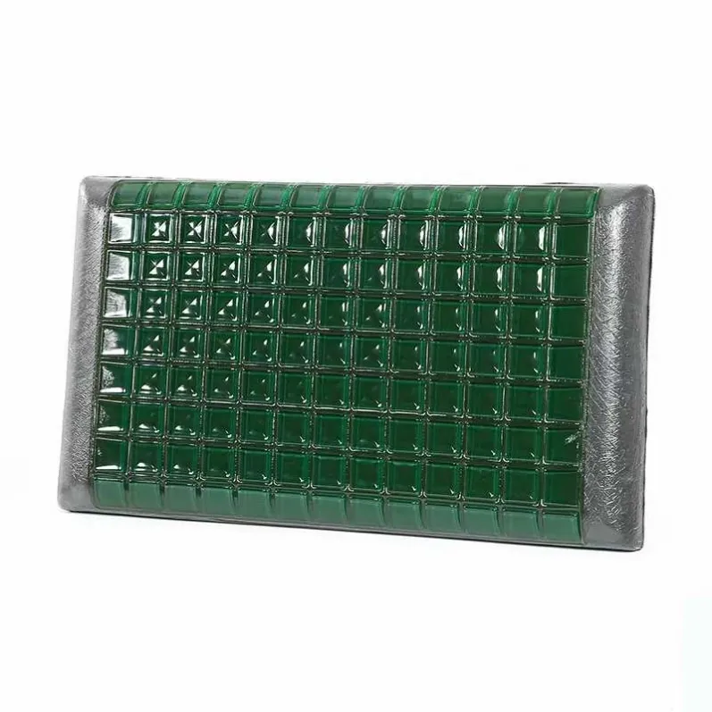 charcoal-gel-grid-pillow-pad