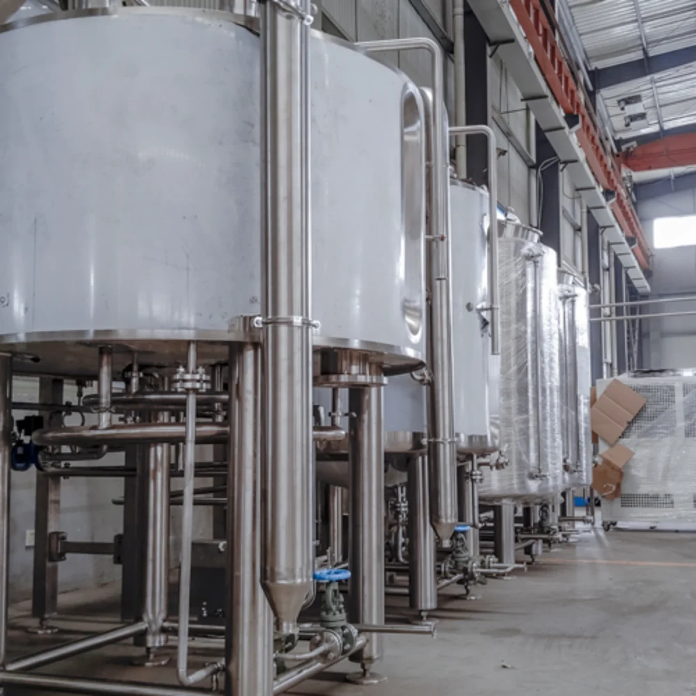 brewing-system-with-pumps-and-piping-manifold_WH_1000x1000px