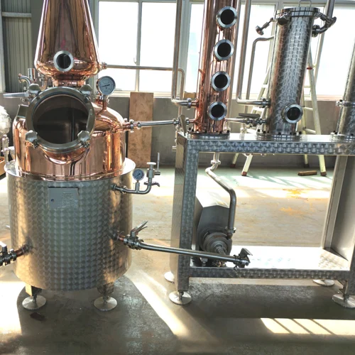mirror-polished-copper-kettle-surface-and-glass-manway-view