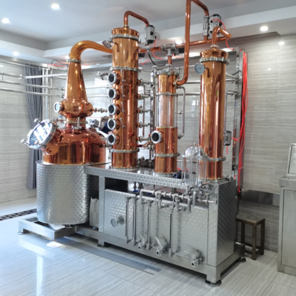 300l-hybrid-copper-still-in-distillery-showroom_WH_1000x1000px