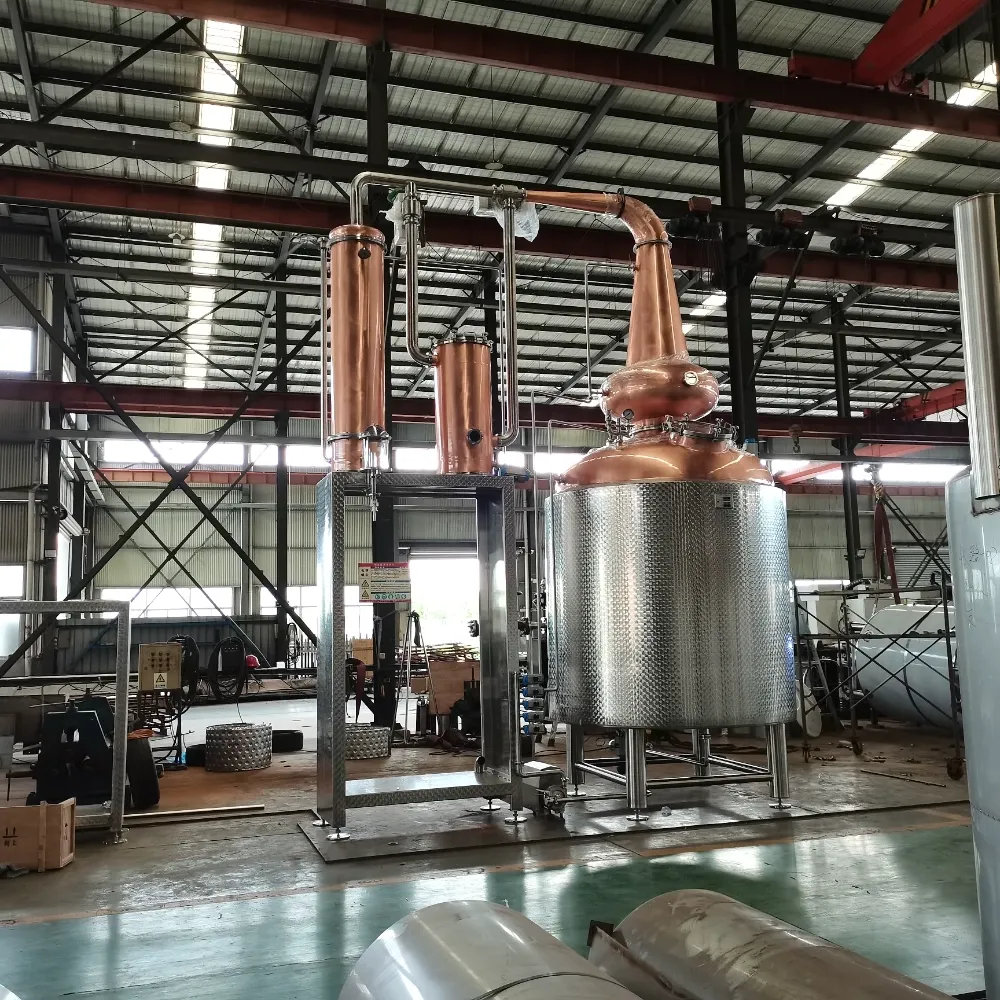 copper‑pot‑still‑5000l‑factory‑front‑01