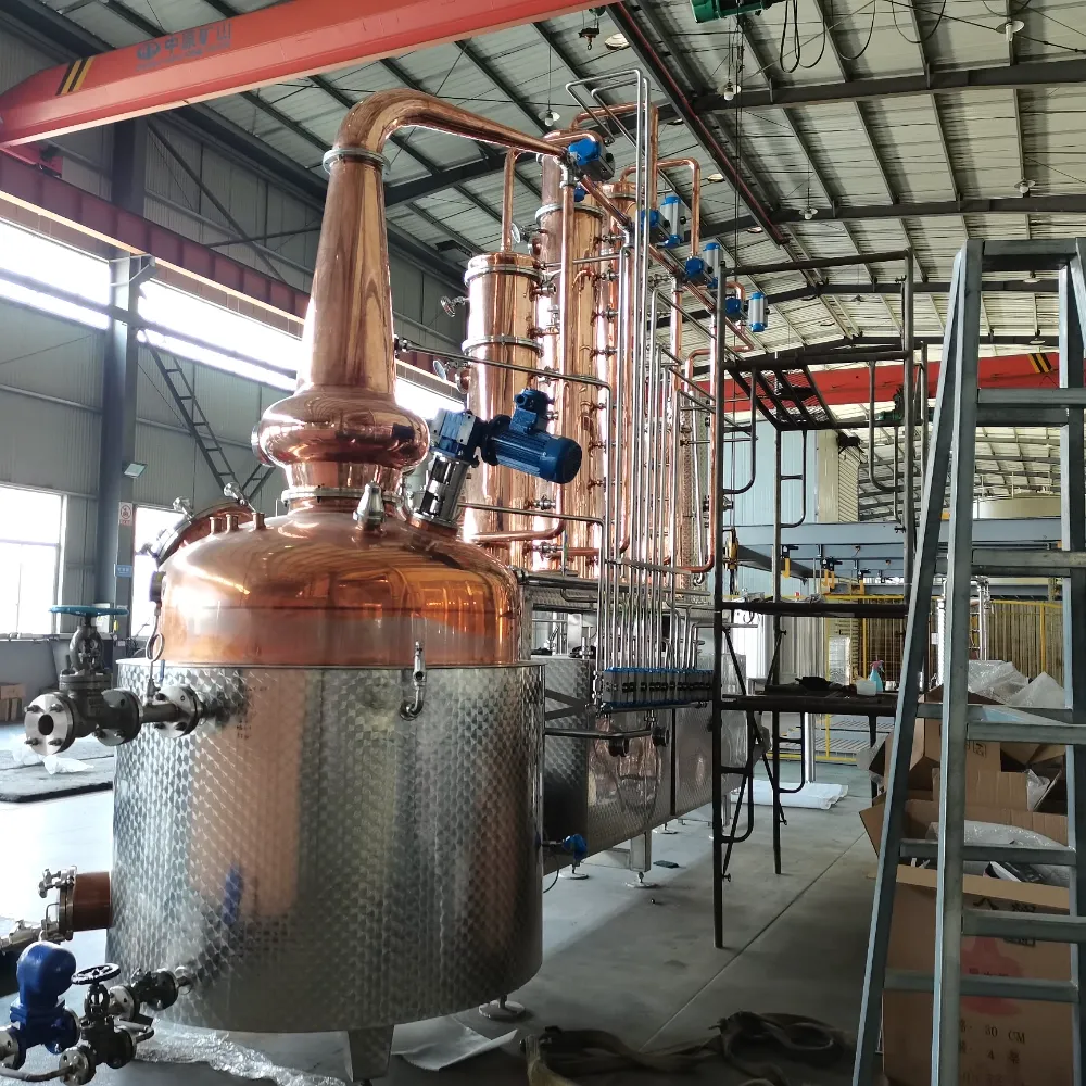 1400l-copper-distillation-still-pot-and-swan-neck-closeup