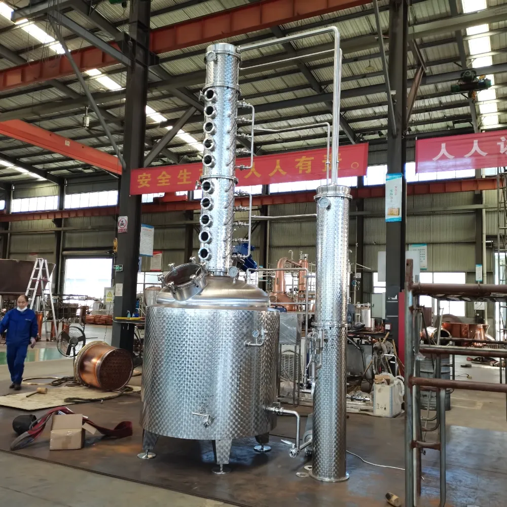 1000l‑304‑stainless‑steel‑vodka‑distillery‑equipment‑full‑front‑view‑inside‑workshop