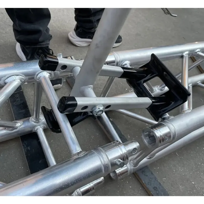 Truss Rigger Hand 03