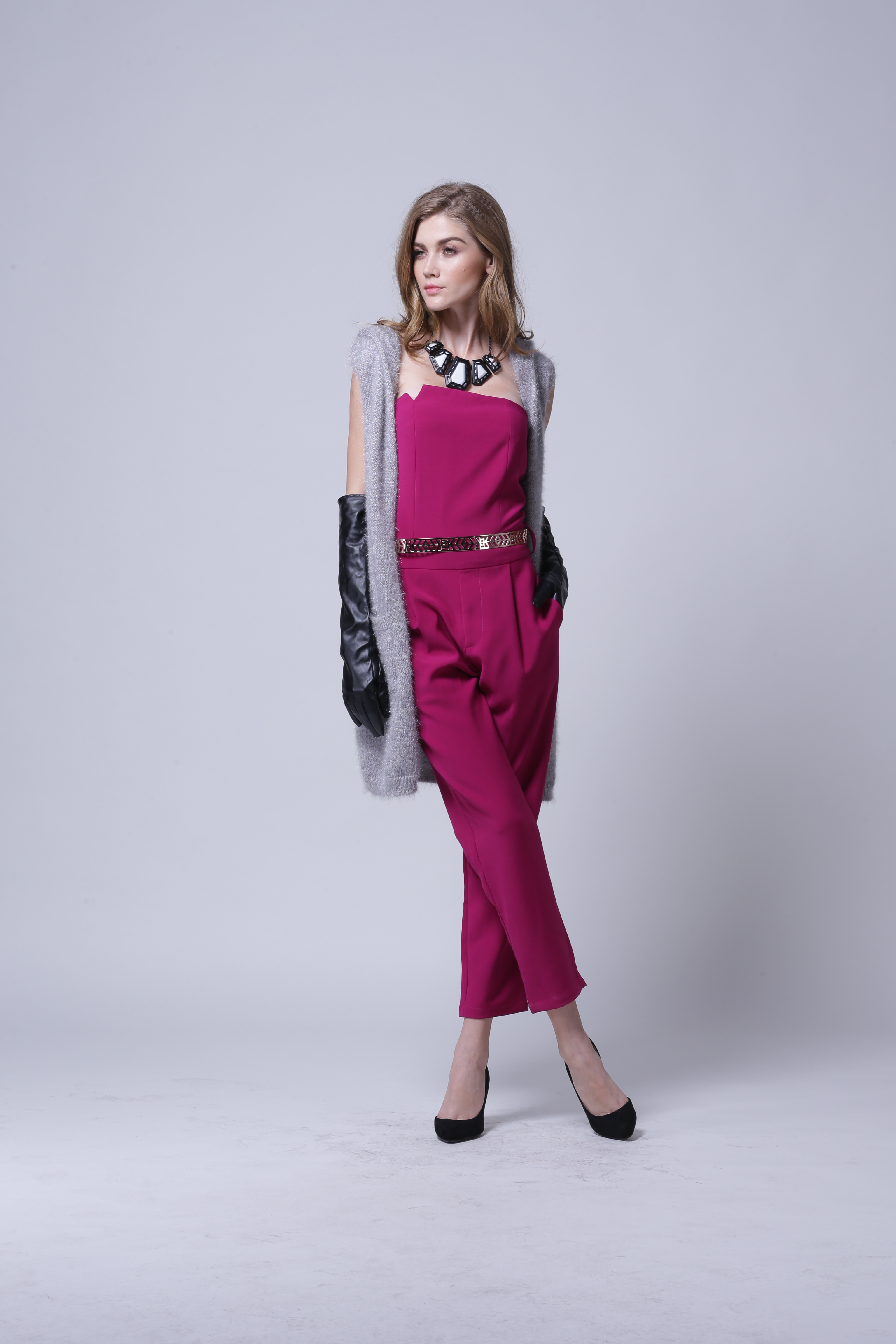 Women's knitted cardigan IMC102 – back silhouette studio view