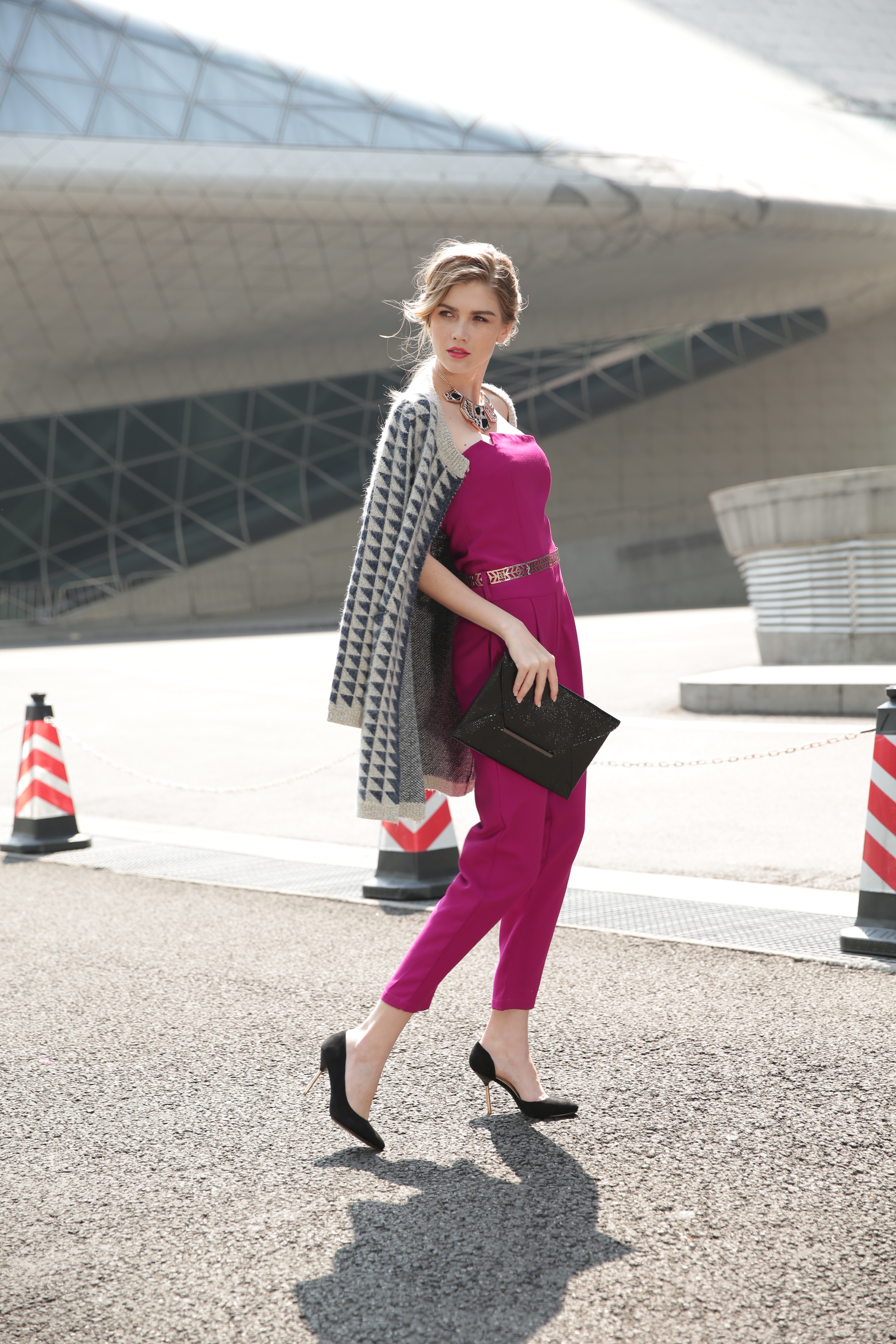 Studio catalog capture presenting women's knitted cardigan IMC112