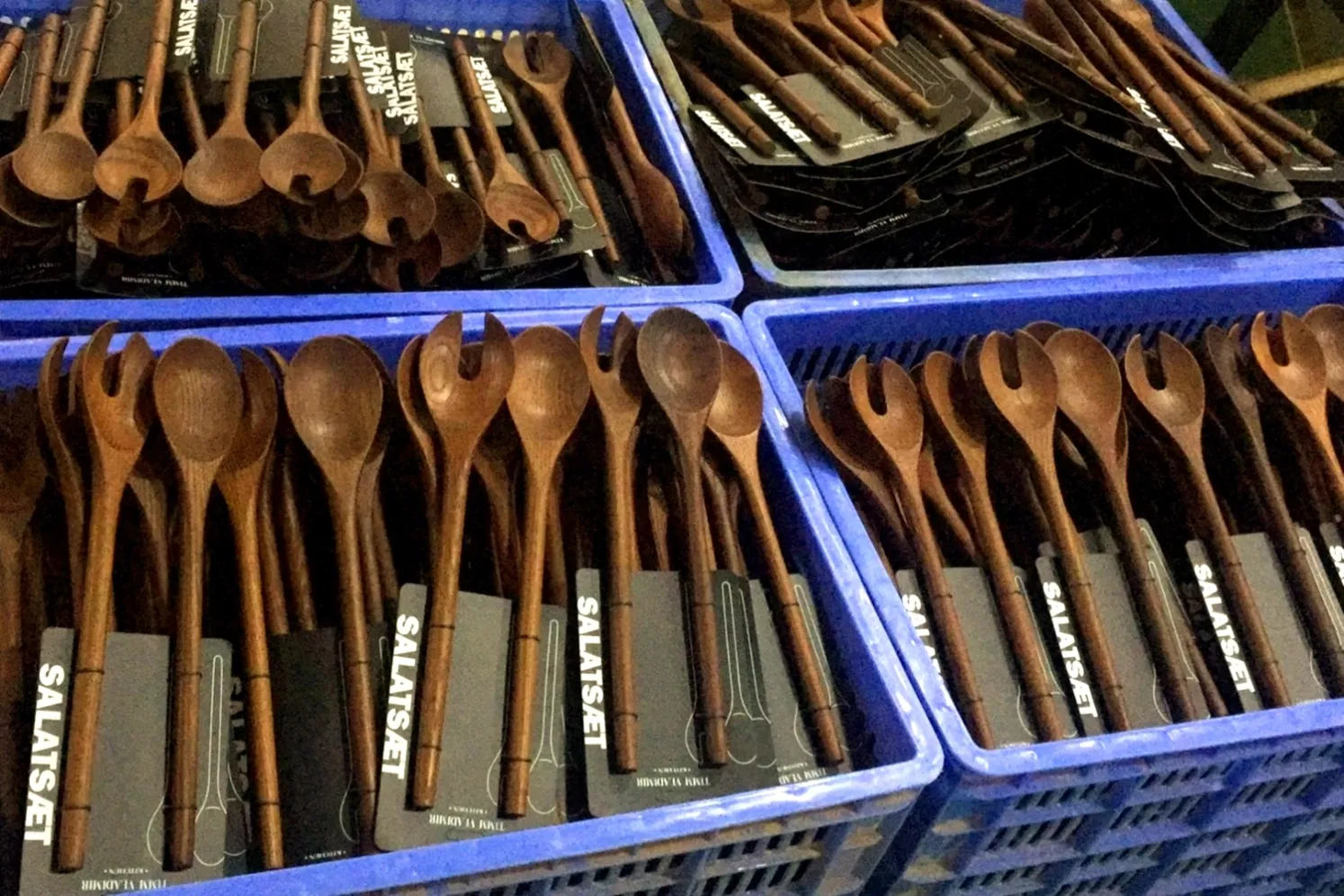 wooden utensils with backcard packaging_WH_1500x1000px