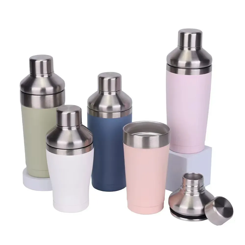 Cocktail shaker set with stainless steel lid