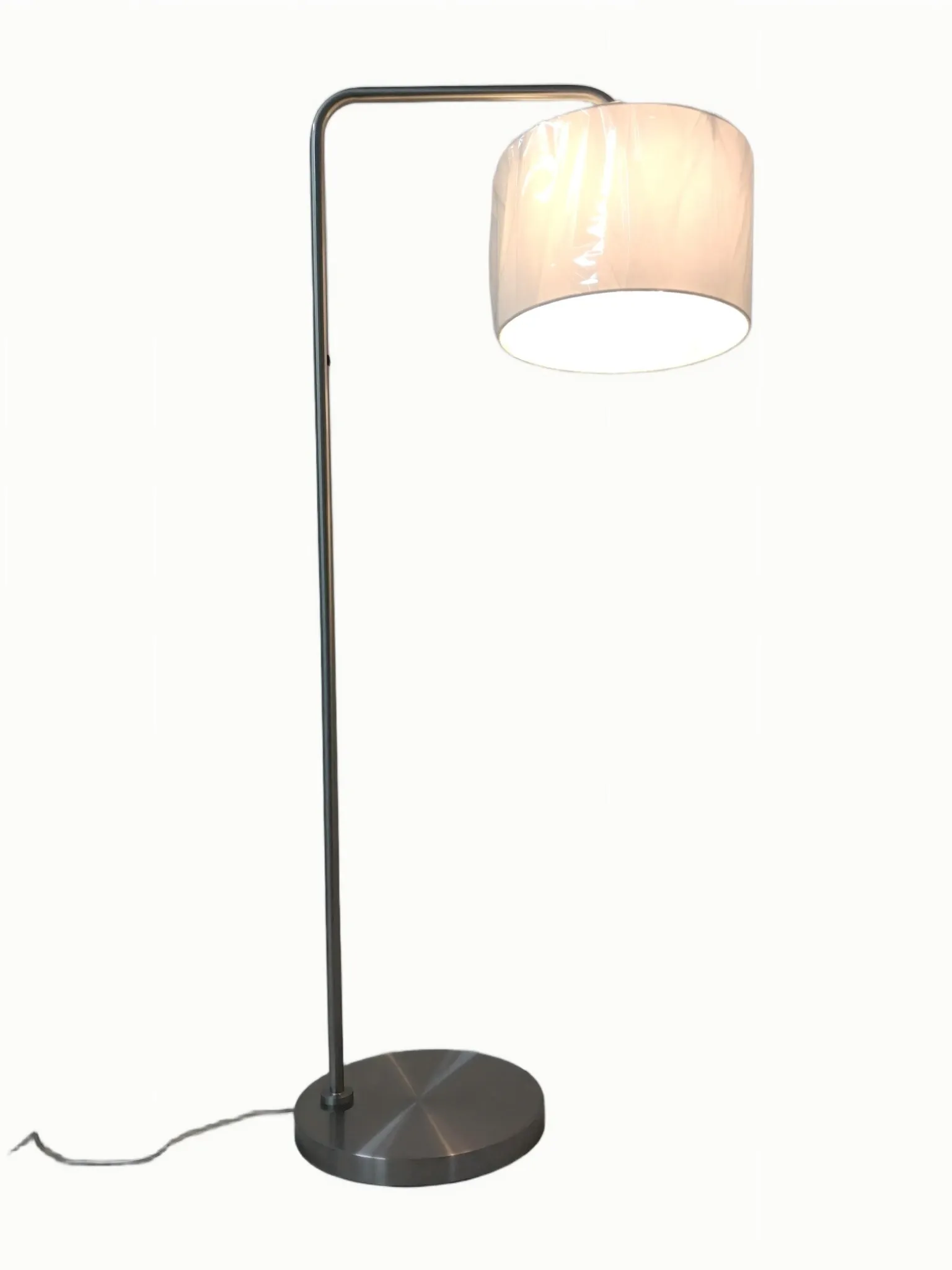 spf-2604-curved-arm-floor-lamp-illuminated-front-view