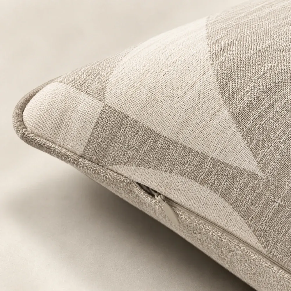 jacquard-cushion-03-detail-concept