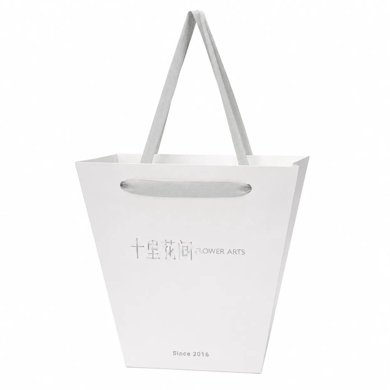 white-florist-paper-bag-3