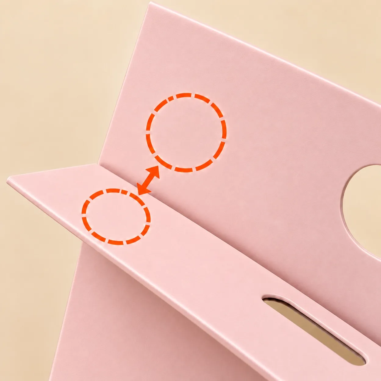 FB-001_Pink_05_Magnetic_Closure