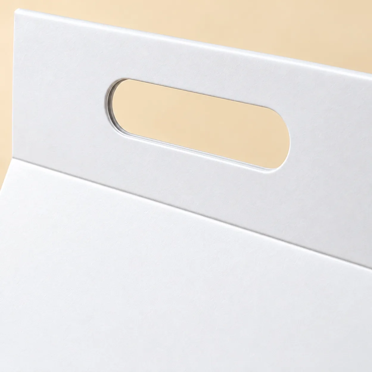 FB-001_White_04_Handle_Detail