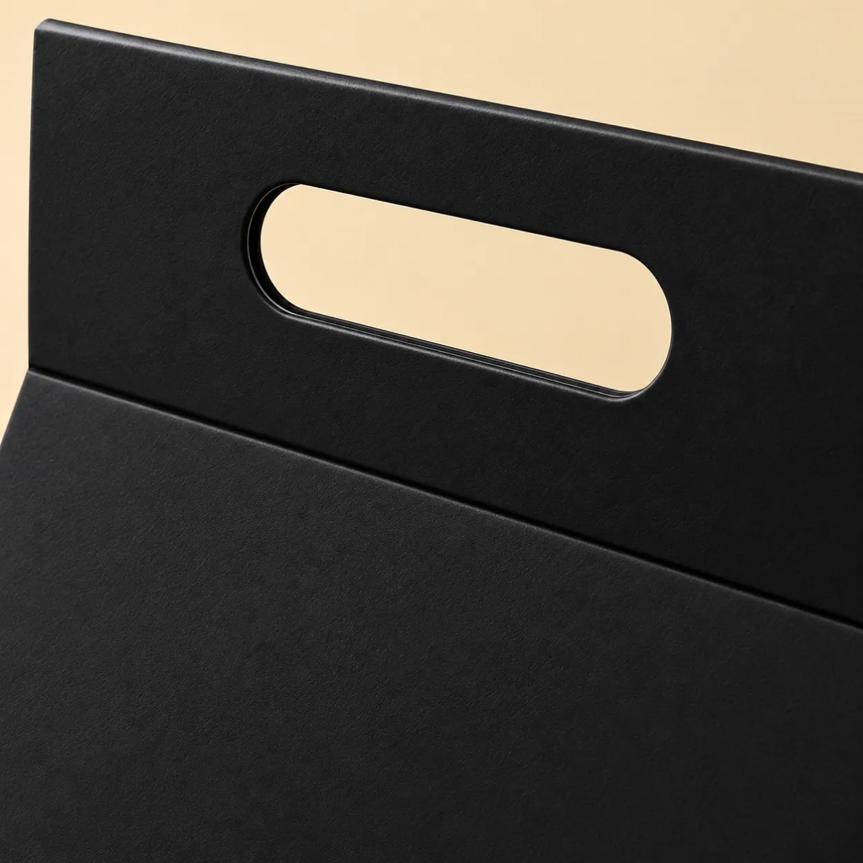 FB-001_Black_04_Handle_Detail