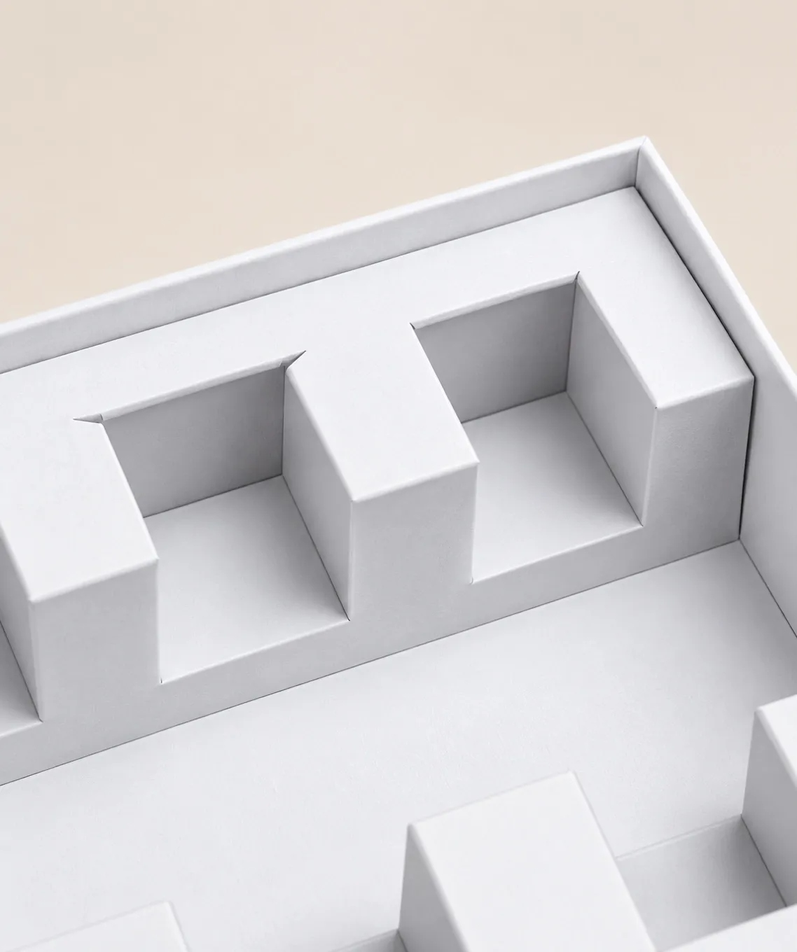 PB-002_White_03_Insert_Structure