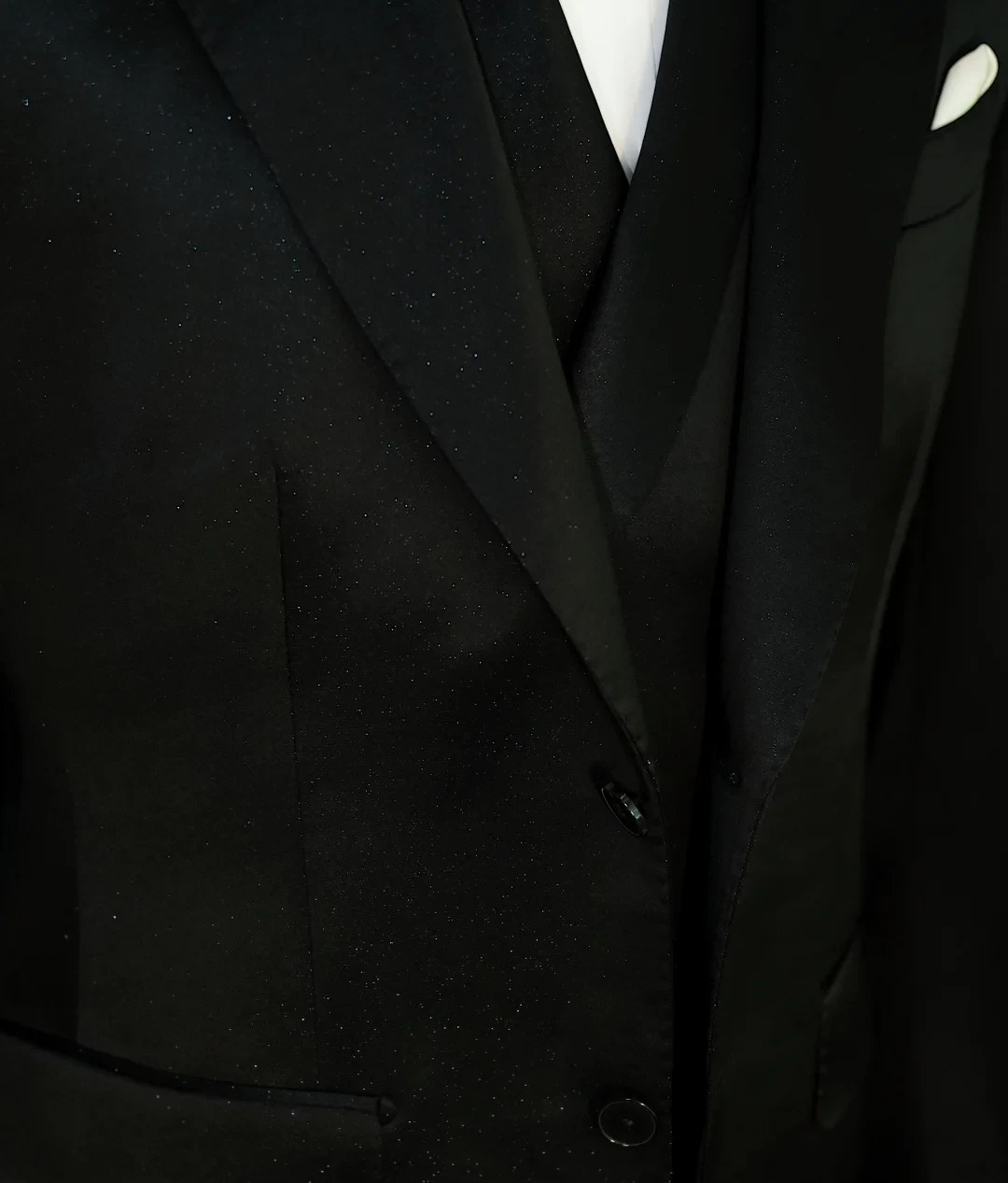 Tuxedo detail close-up