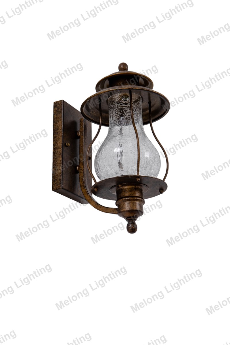 Classic Outdoor Wall Lantern for Exterior Walls 8170W - die-cast aluminum outdoor wall lamp with glass (8170W)
